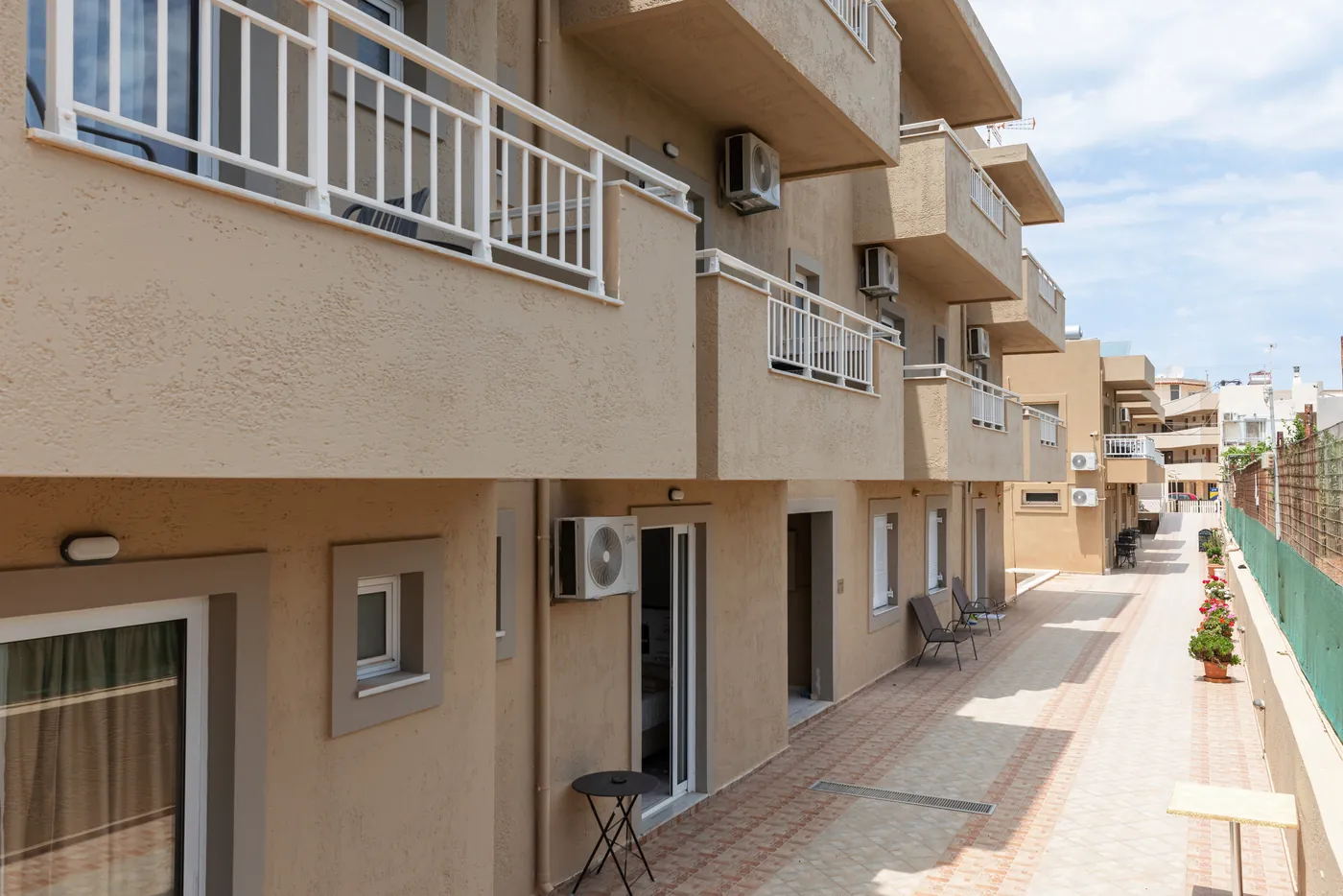 Sunny Vibes by Estia exterior